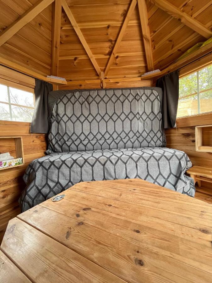 Lodge Kotas Accueil Velo - Chez Flo & Marc Chouzy-sur-Cisse
